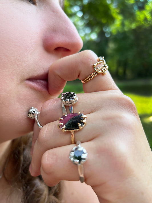 How to Wear Minimalist Jewelry Like a Pro - Mettle by Abby