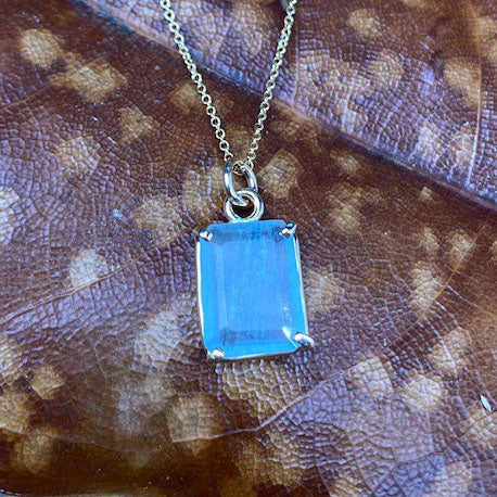 14k Aquamarine Pendant