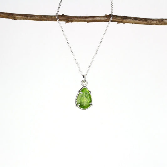 Vivid Peridot Necklace